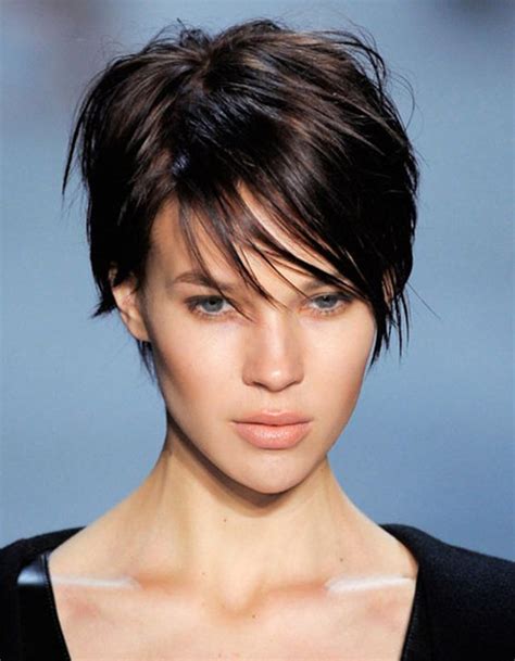 coiffure sur coupe courte|coupe de cheveux court femme.